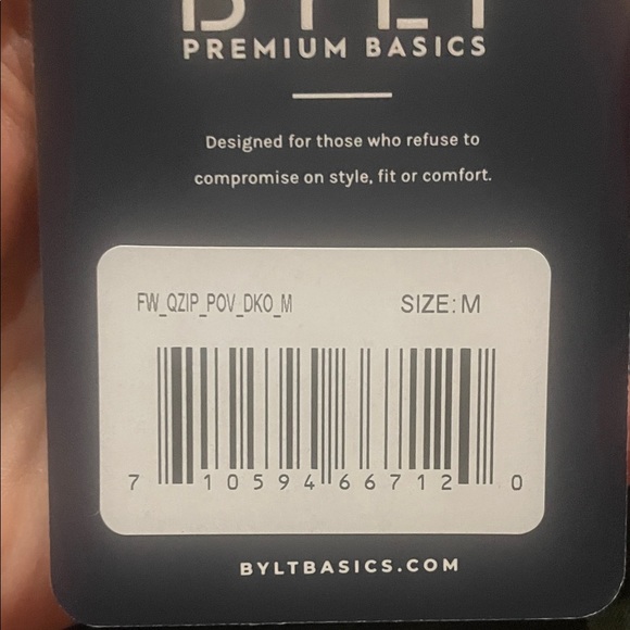 BYLT Basics Men’s green pullover NWT, medium - Picture 8 of 8